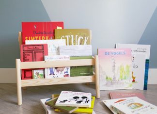 Een shelfie: een foto van een boekenrekje gevuld en omringd met prentenboeken
